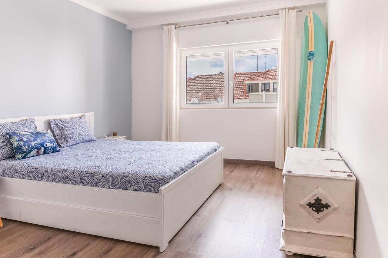 1 Bedroom Beach Apartment With Balcony 2 Min Walk To The Beach! Costa de Caparica Luaran gambar